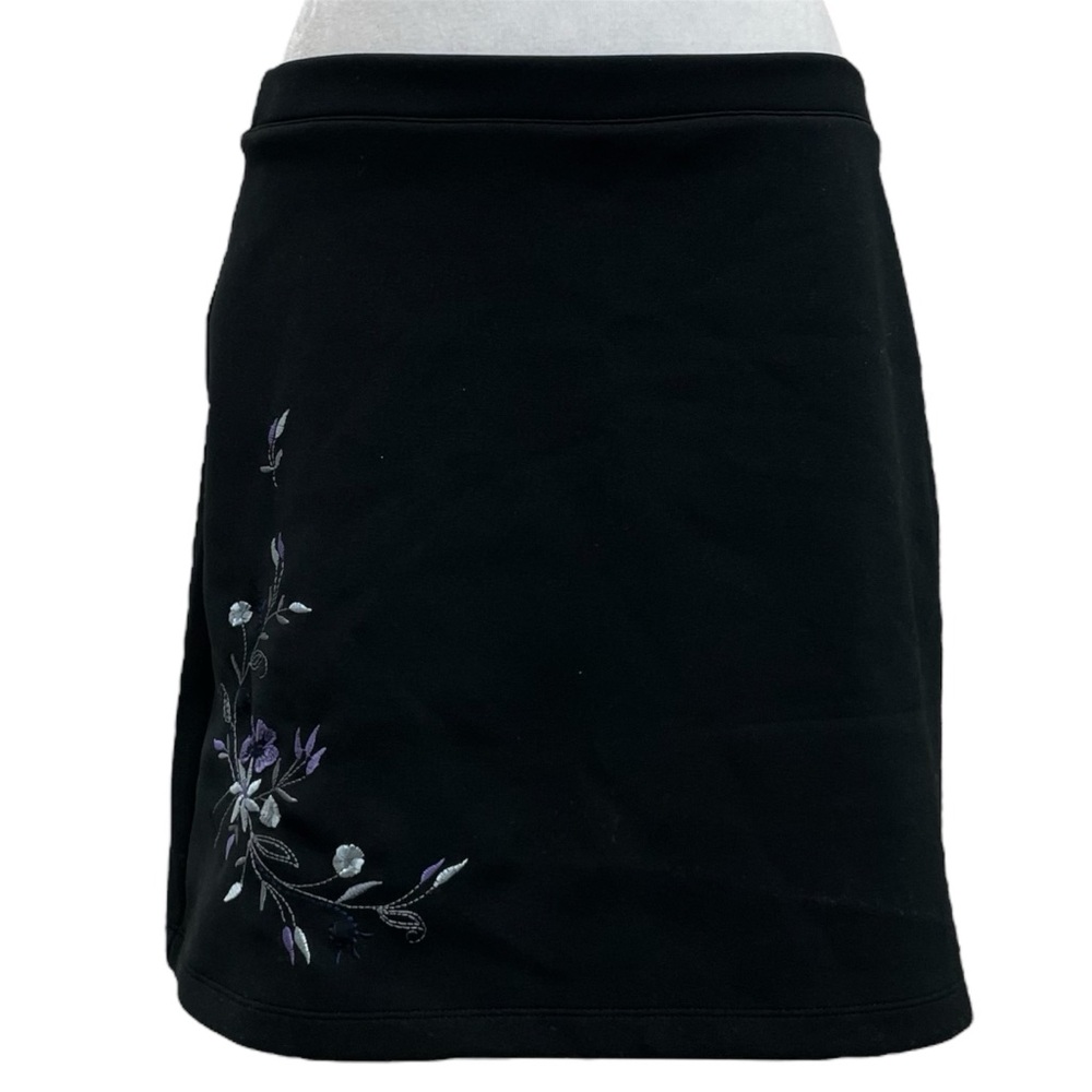 Express World Brand Vintage 90s Black Floral Embroidered Mini Skirt